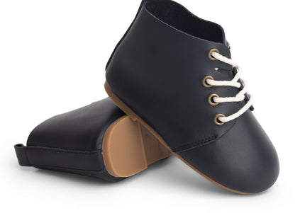 802 - Black Leather High-Top Soffee