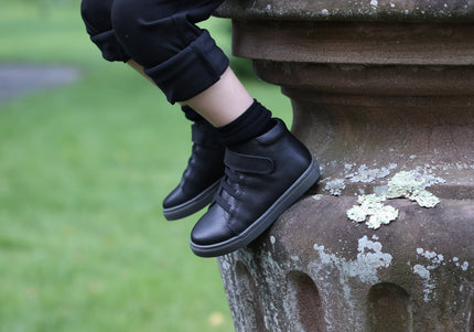 612 - Black Pebbled Leather