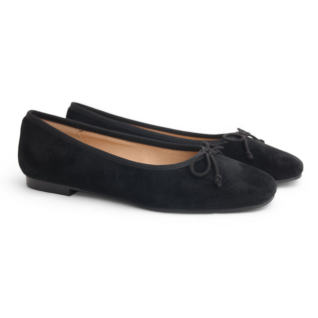 504 - Black Suede