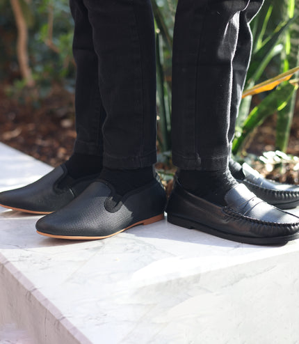 711 - Black Leather Grain Loafer