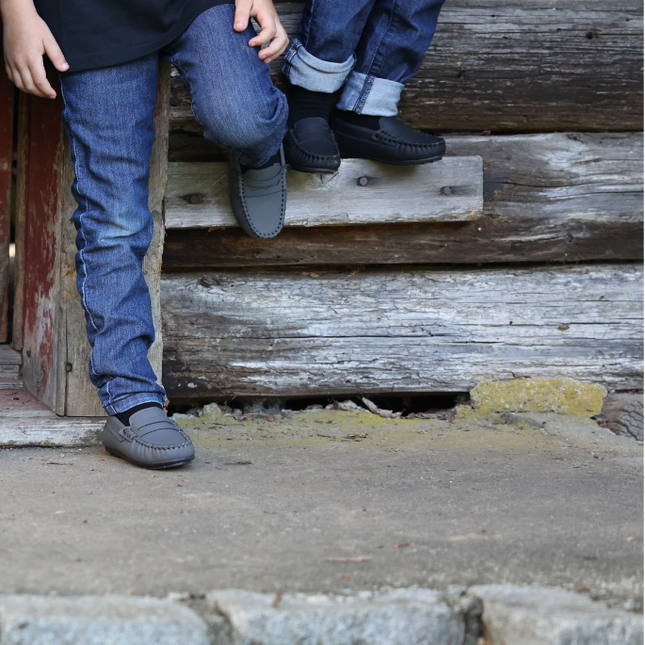 218 - Light Gray Leather